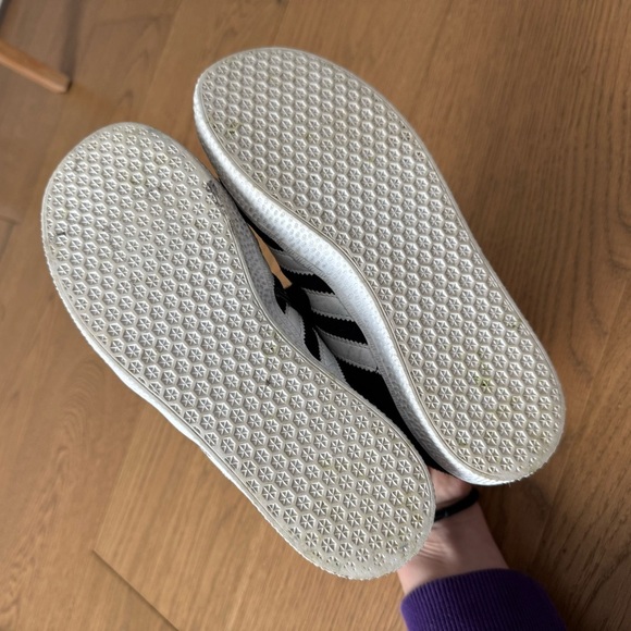 Adidas Originals Juniors Gazelle - Black Suede/White Leather/Gold - Size 3 - EUC - Picture 10 of 13